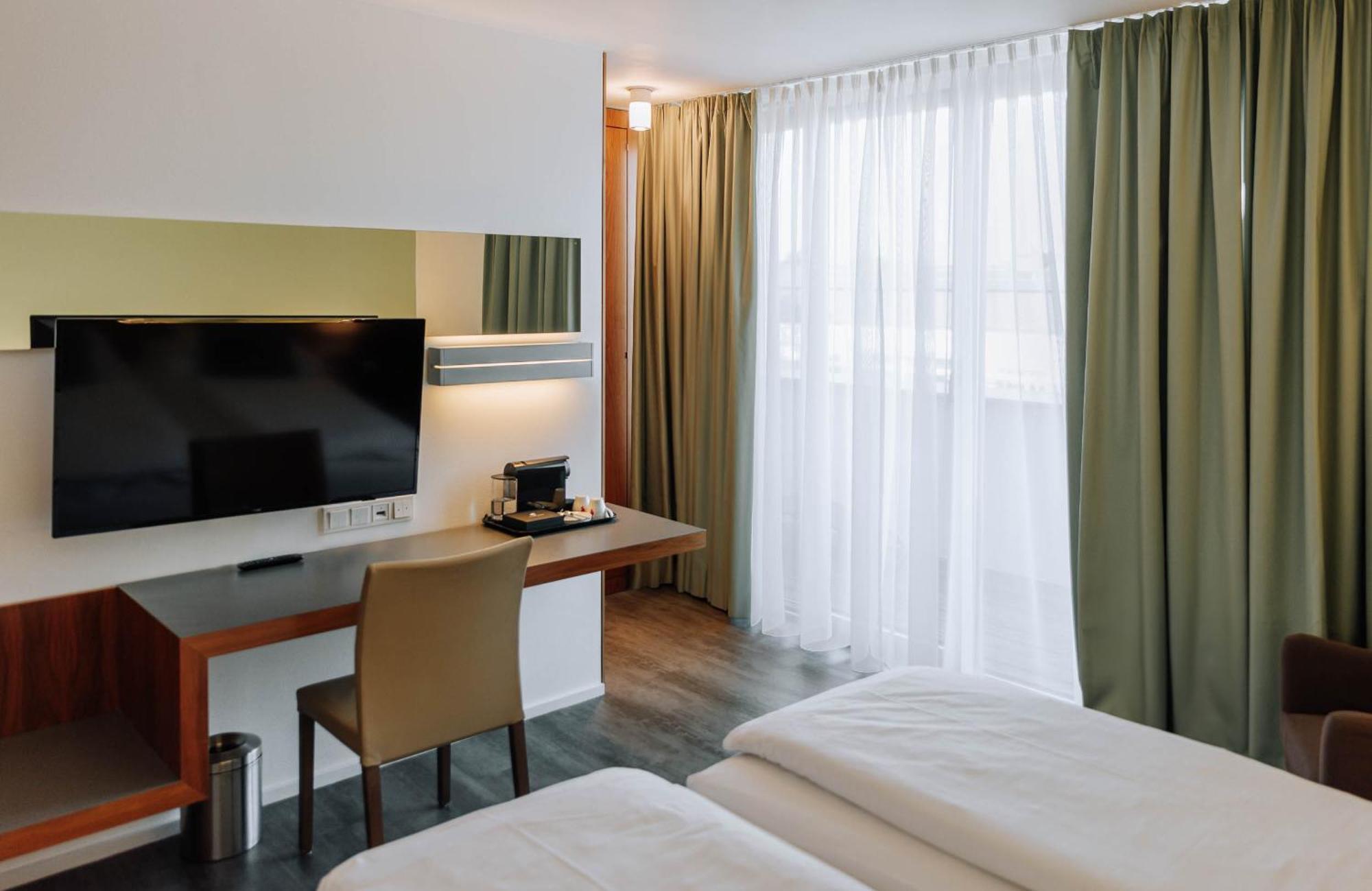 Heinhotel Vienna Airport Schwechat Dış mekan fotoğraf