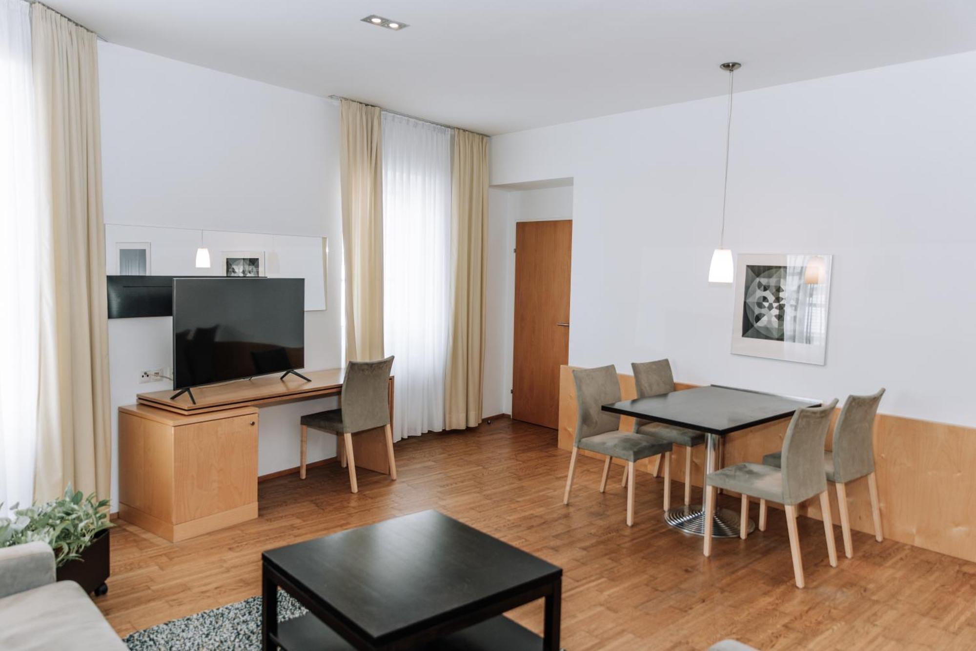 Heinhotel Vienna Airport Schwechat Dış mekan fotoğraf