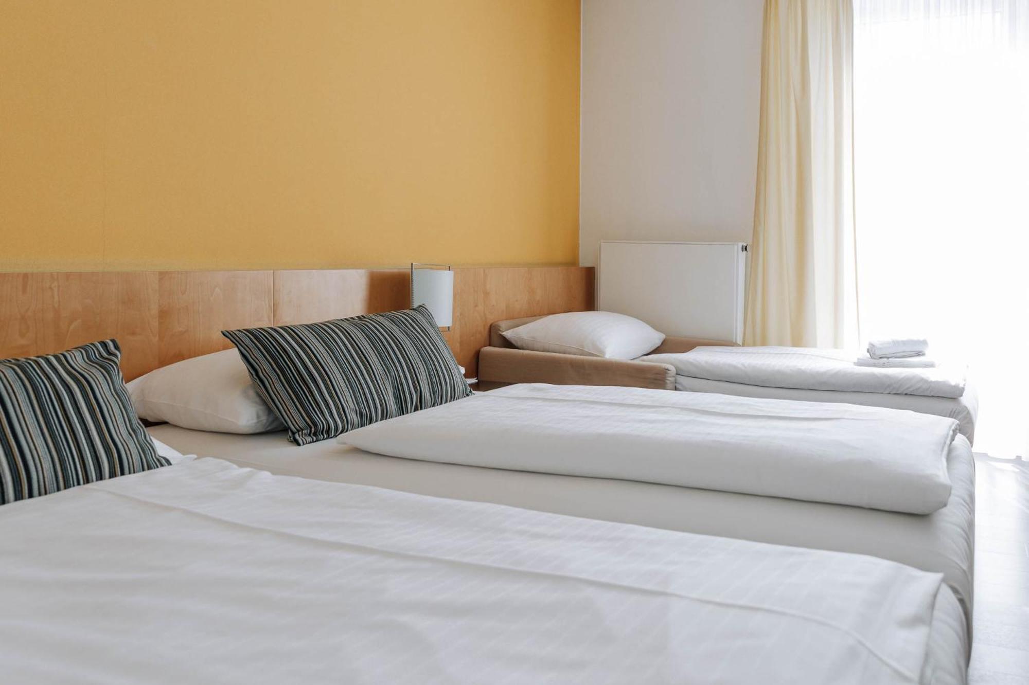 Heinhotel Vienna Airport Schwechat Dış mekan fotoğraf