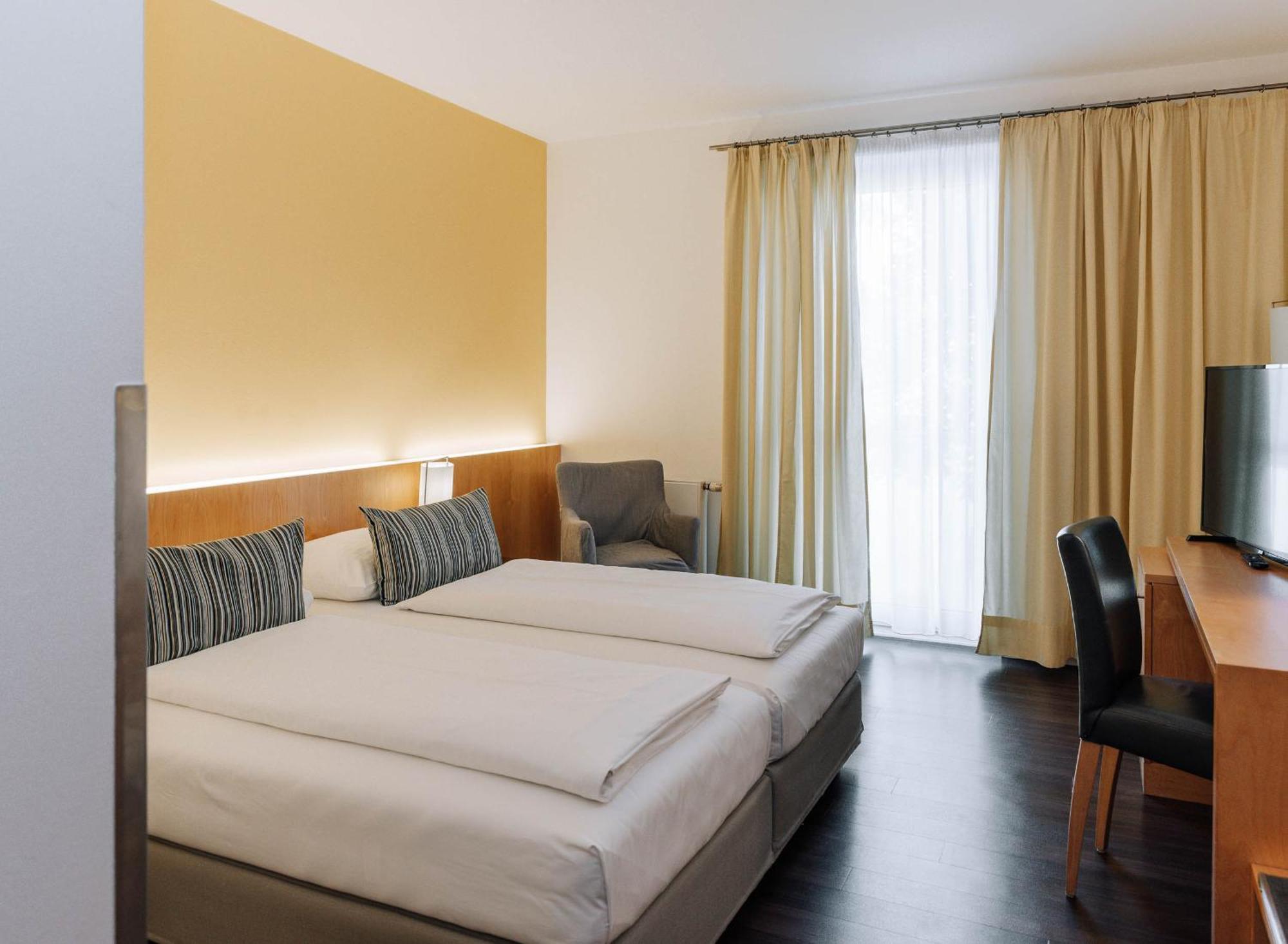 Heinhotel Vienna Airport Schwechat Dış mekan fotoğraf