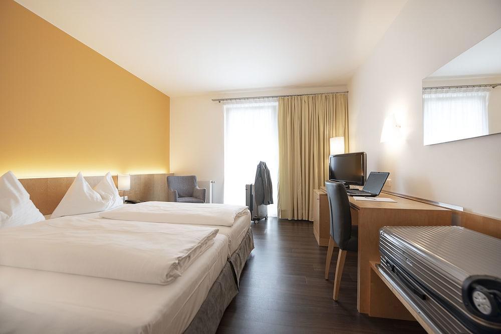 Heinhotel Vienna Airport Schwechat Dış mekan fotoğraf
