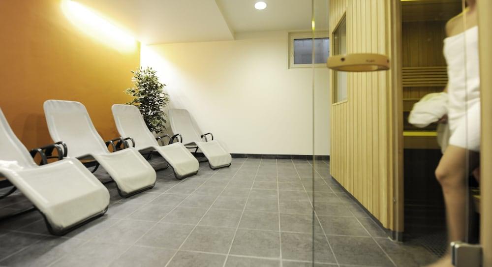 Heinhotel Vienna Airport Schwechat Dış mekan fotoğraf