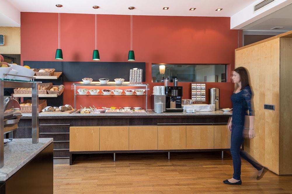 Heinhotel Vienna Airport Schwechat Dış mekan fotoğraf